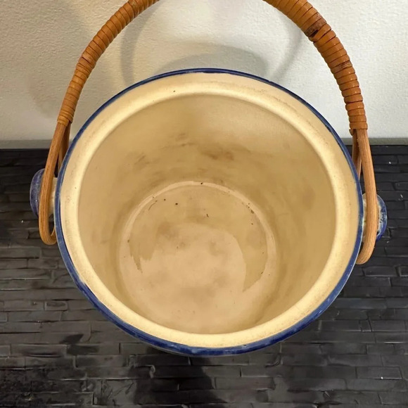 Vintage Blue and White‎ English Biscuit Jar - Picture 7 of 7